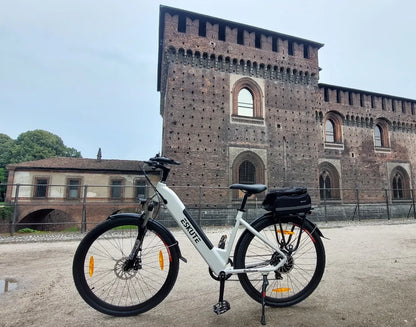 “City Climber: Perfecta para la ciudad y aventuras en la montaña.”