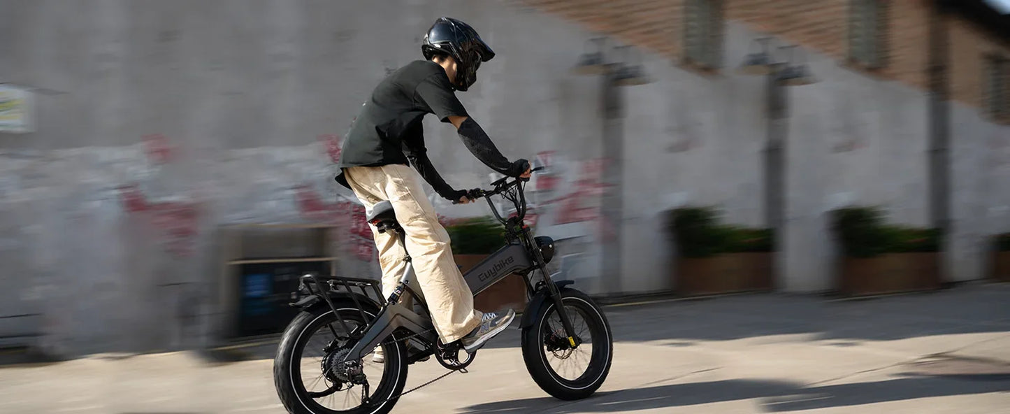 “BiciZoom: Velocidad y comodidad, ¡tu nuevo compañero de viaje!”